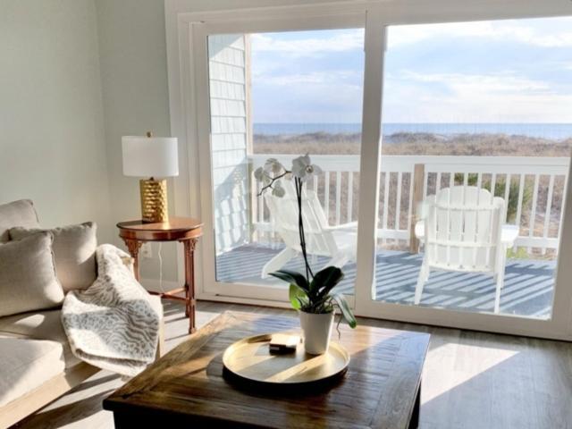 Driftwood Cottage - First Floor Oceanfront Beach Retreat! Exceptional Views, Location And Privacy Condo Carolina Beach Bagian luar foto